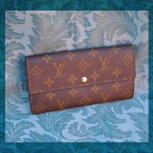 Authentic LOUIS VUITTON Sarah Monogram Wallet EUC